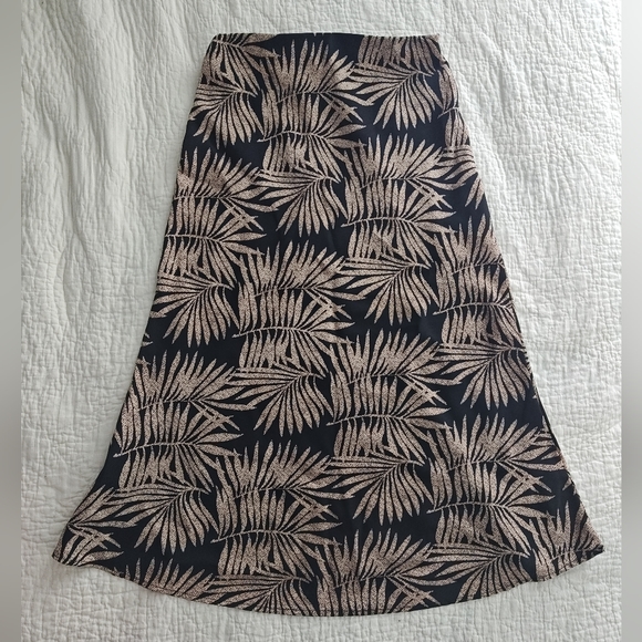 Patterned midi skirt - Picture 3 of 3